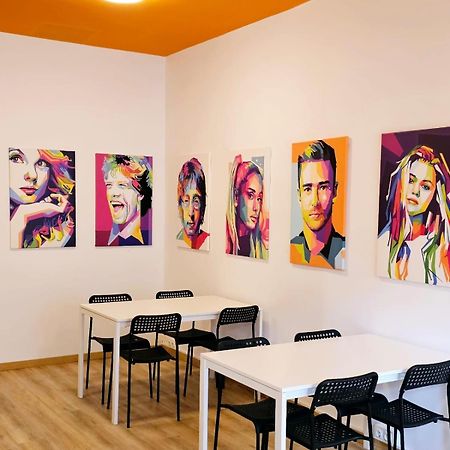 بيت شباب Arc House Pop Art مدريد المظهر الخارجي الصورة