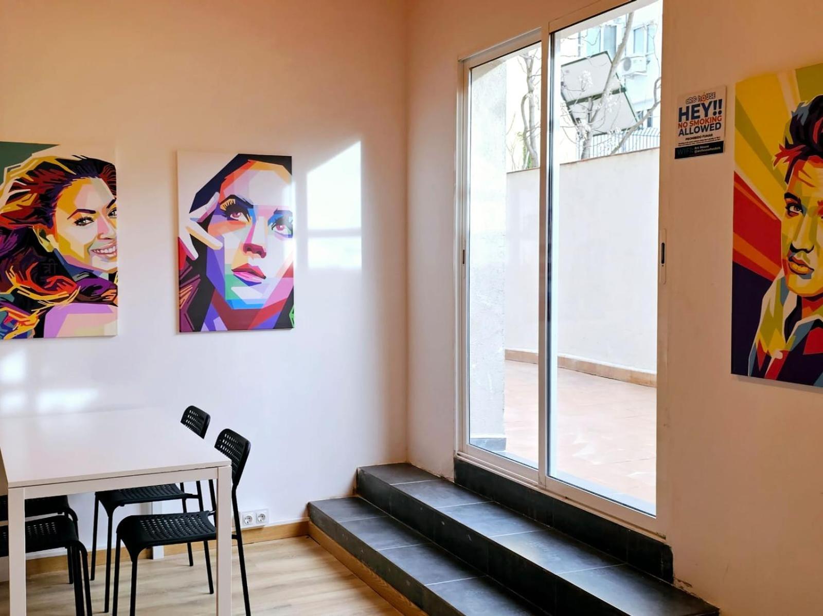 بيت شباب Arc House Pop Art مدريد المظهر الخارجي الصورة